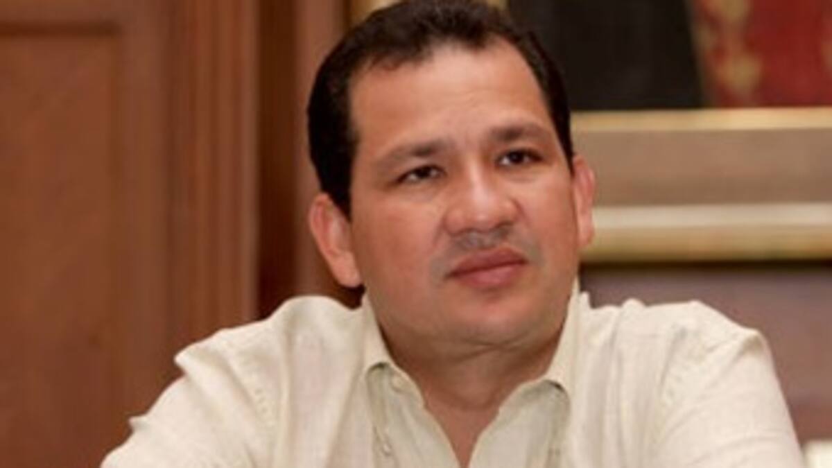 Destituyen a exgobernador de Magdalena por irregularidades en compra de textos escolares