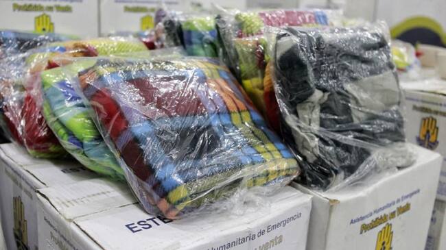 La entrega que se hizo corresponde a kits de alimentos, aseo, cocina, costales, frazadas y rollos de plástico