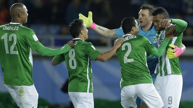 Jugadores de Atlético Nacional celebran después de ganar la tanda de penaltis por el tercer puesto de la Copa Mundial de Clubes de la FIFA 2016 contra el América de México. Foto: Agencia EFE/KIYOSHI OTA