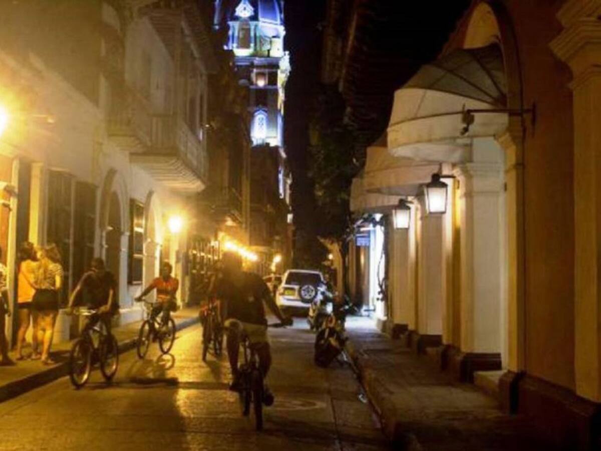 Con Armada harán controles a negocios durante el fin de año en Cartagena