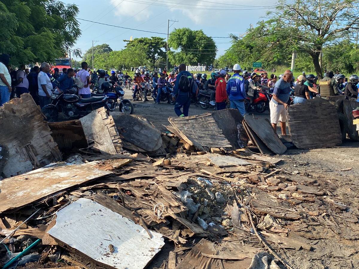 Campesinos en Bolívar protestan para exigir avances en la reforma agraria