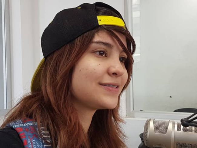Una youtuber y chica gamer habla de los millennials en Santander