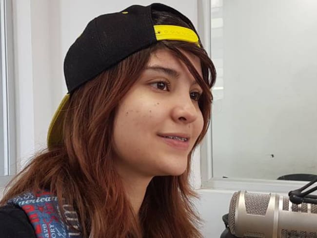 Una youtuber y chica gamer habla de los millennials en Santander