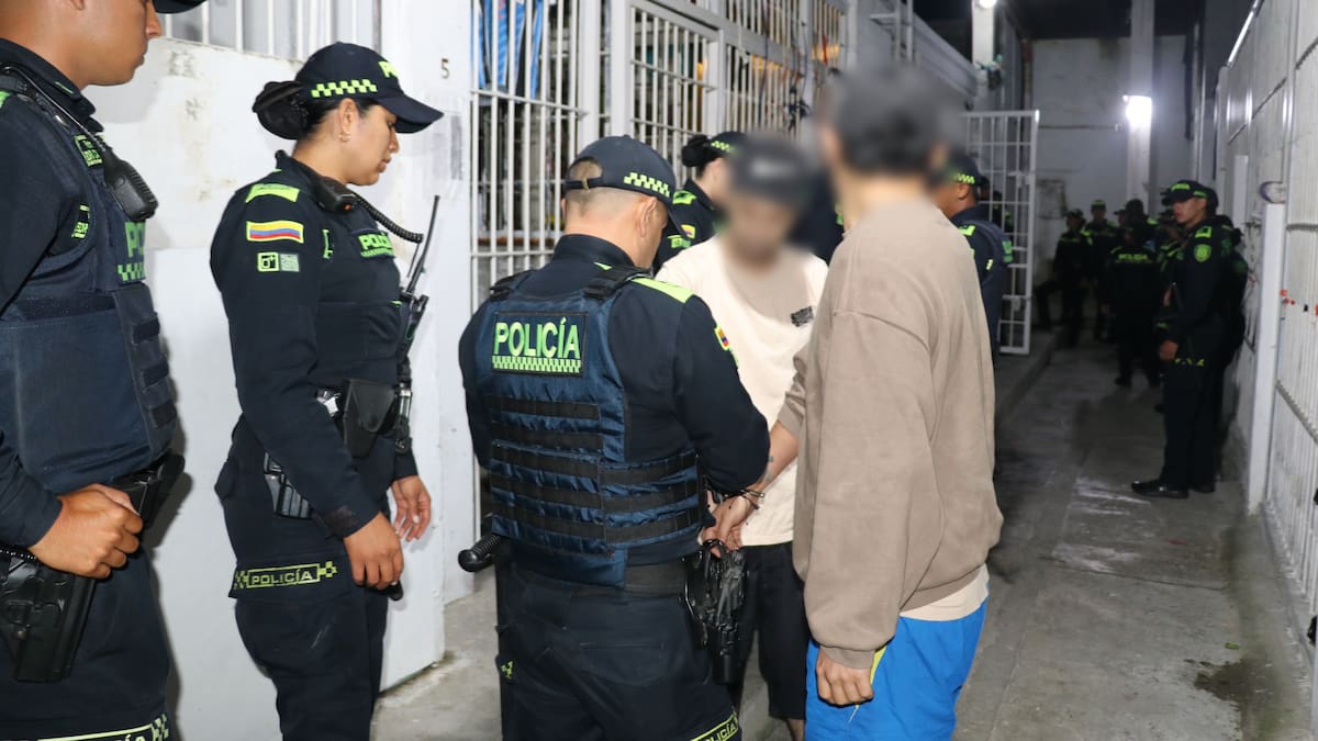 Operativo sorpresa en la UPPV de Pereira deja armas, drogas y celulares incautados