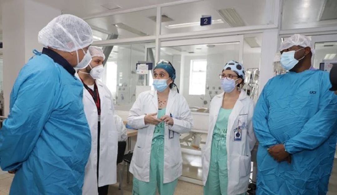 Equipo méico del HUV