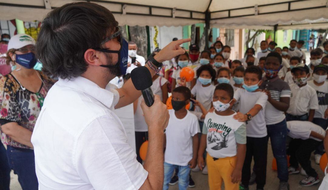 Alcalde Jaime Pumarejo en barrios de Barranquilla