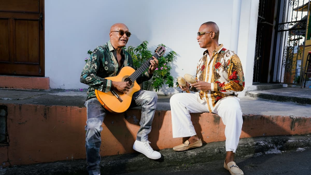 Guayacán Orquesta celebra 40 años con nuevo álbum: “Salsa de Barrio Caleño”