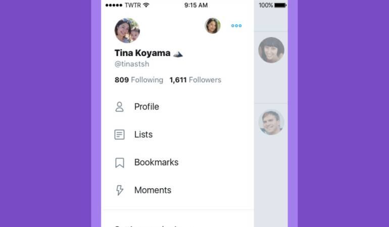 La opción 'Bookmarks' quedaría ubicada en el menú de twitter, donde se ven las Listas y los Momentos.