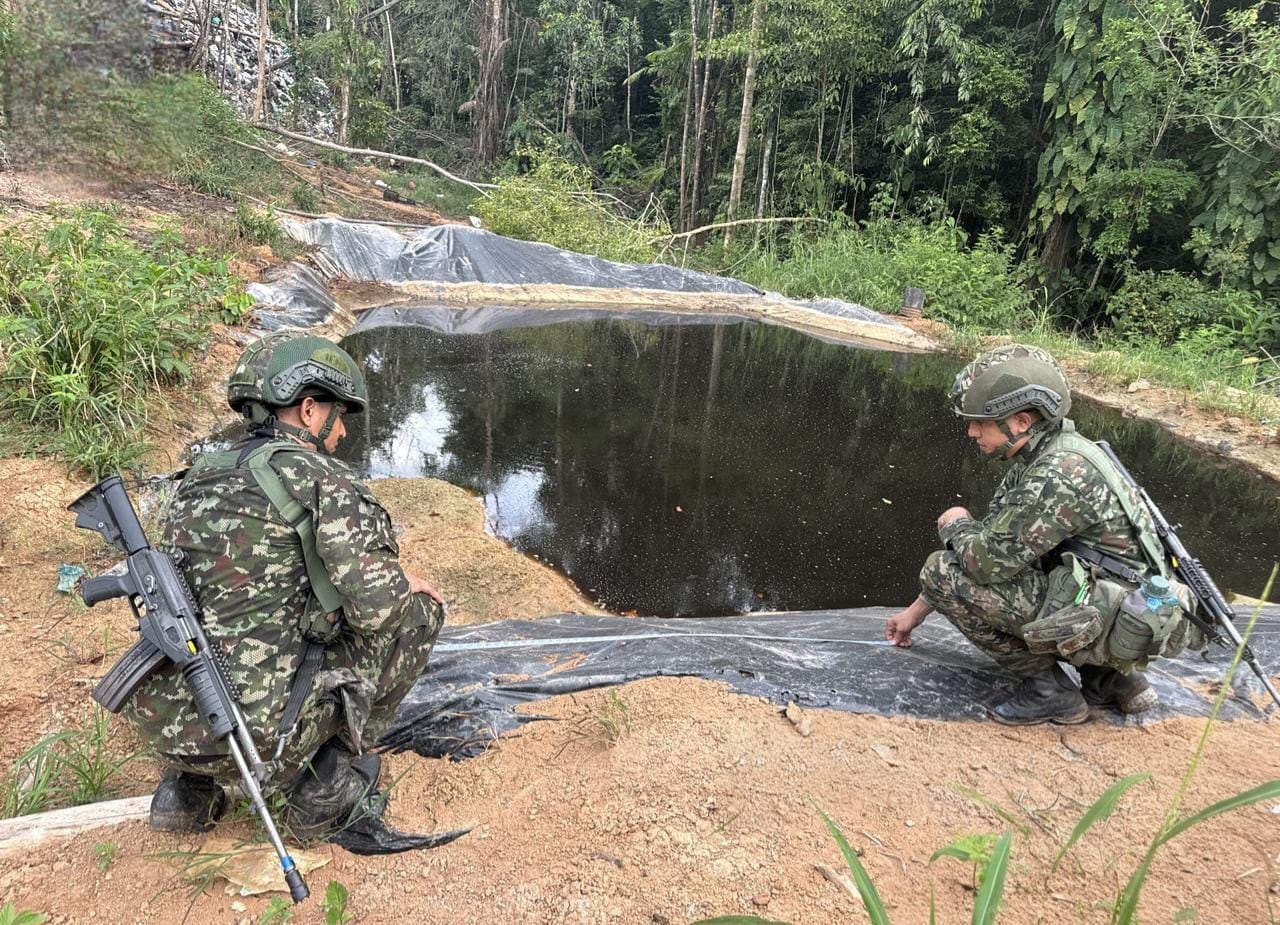 Ejército destruyó refinería ilegal del ELN en zona rural de Tibú. / Foto: Ejército Nacional.