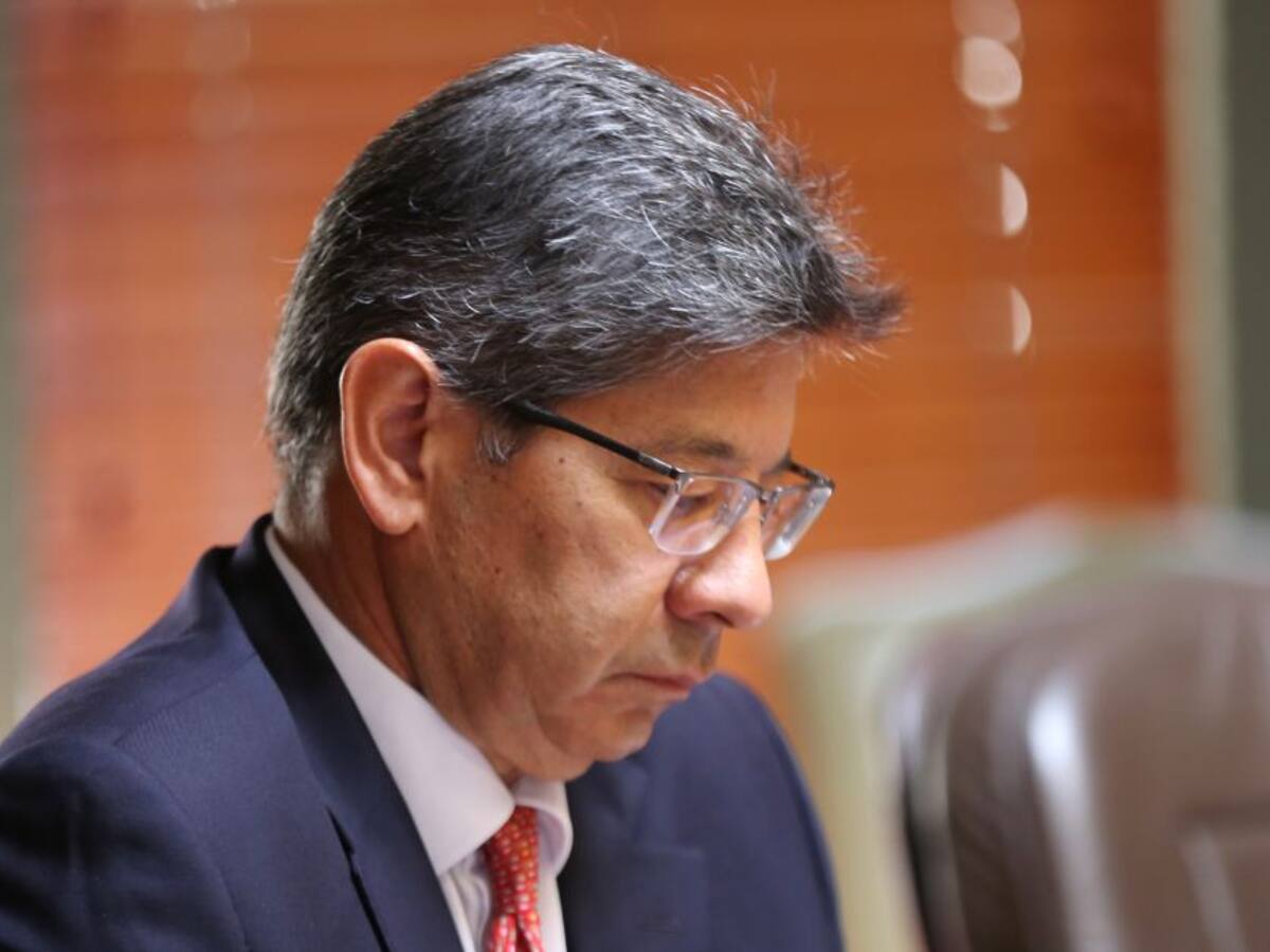 Magistrado pide disculpas por declaraciones en caso tutela Uribe