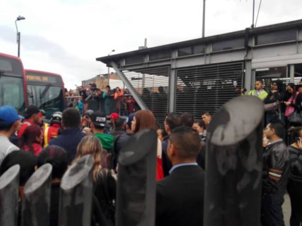 Reportan bloqueos en Transmilenio en Kennedy
