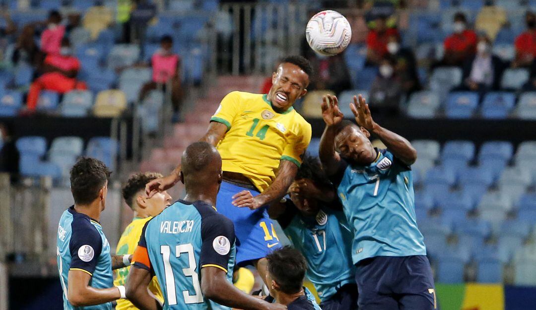 Ecuador le corta la racha de triunfos a Brasil y clasifica a cuartos