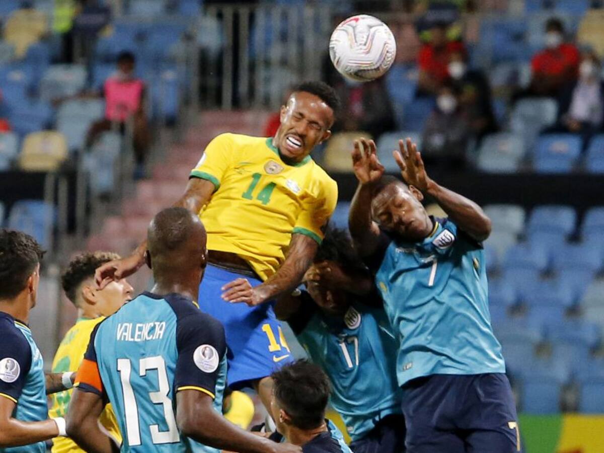 Ecuador le corta la racha de triunfos a Brasil y clasifica a cuartos