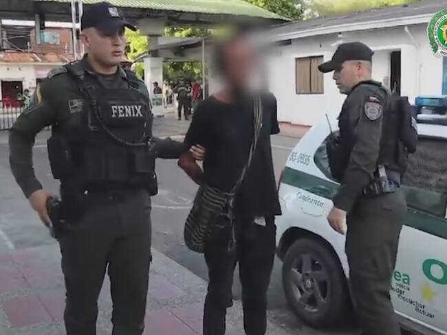 Se trata de Carlos Alberto Florez Ramos, conocido como "Guajiro o Chaman", habitante en condición de calle, quien registra antecedentes judiciales por el delito de Hurto Calificado.