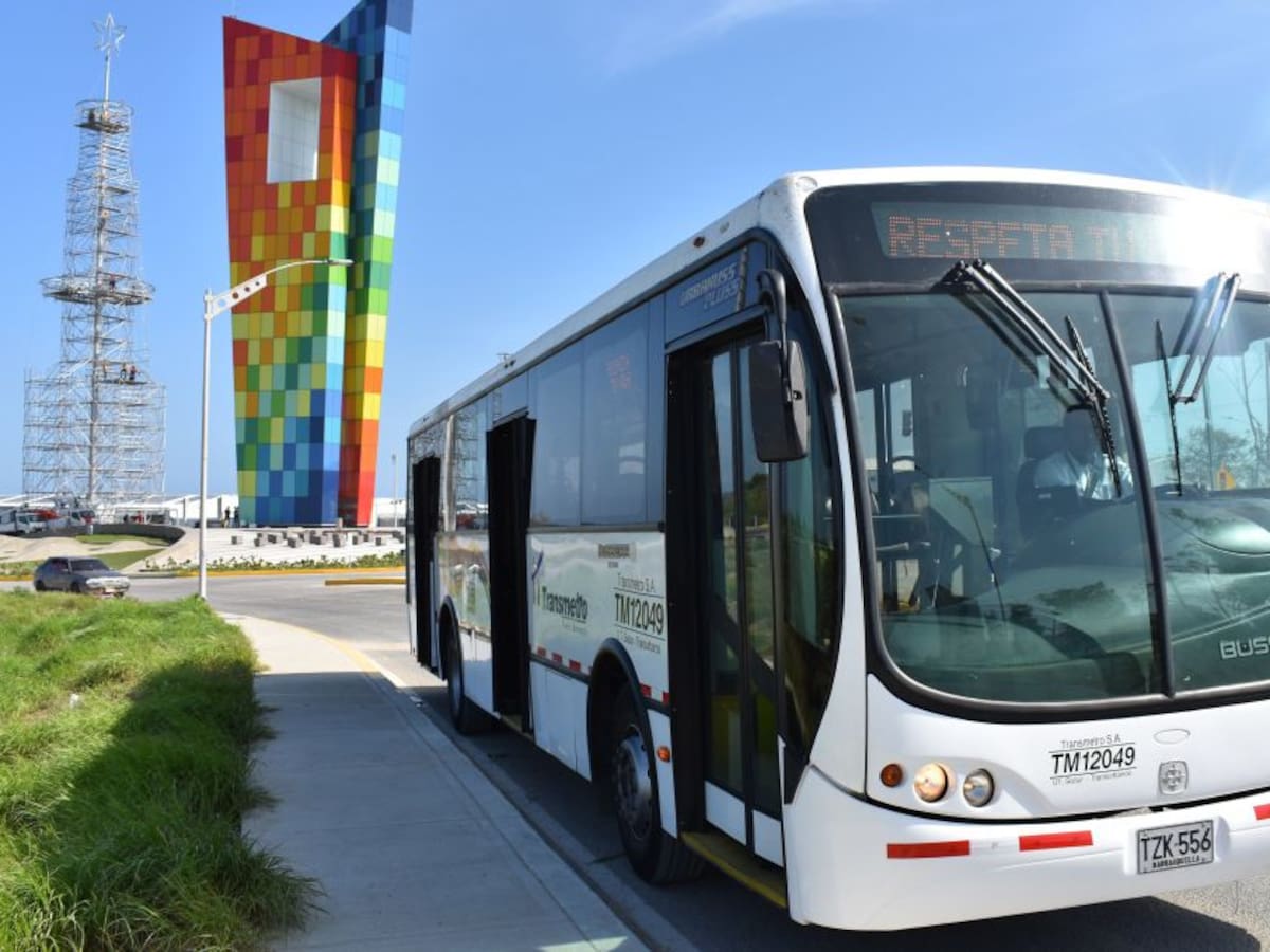 Transmetro activa ruta hacia el árbol navideño más alto de Colombia