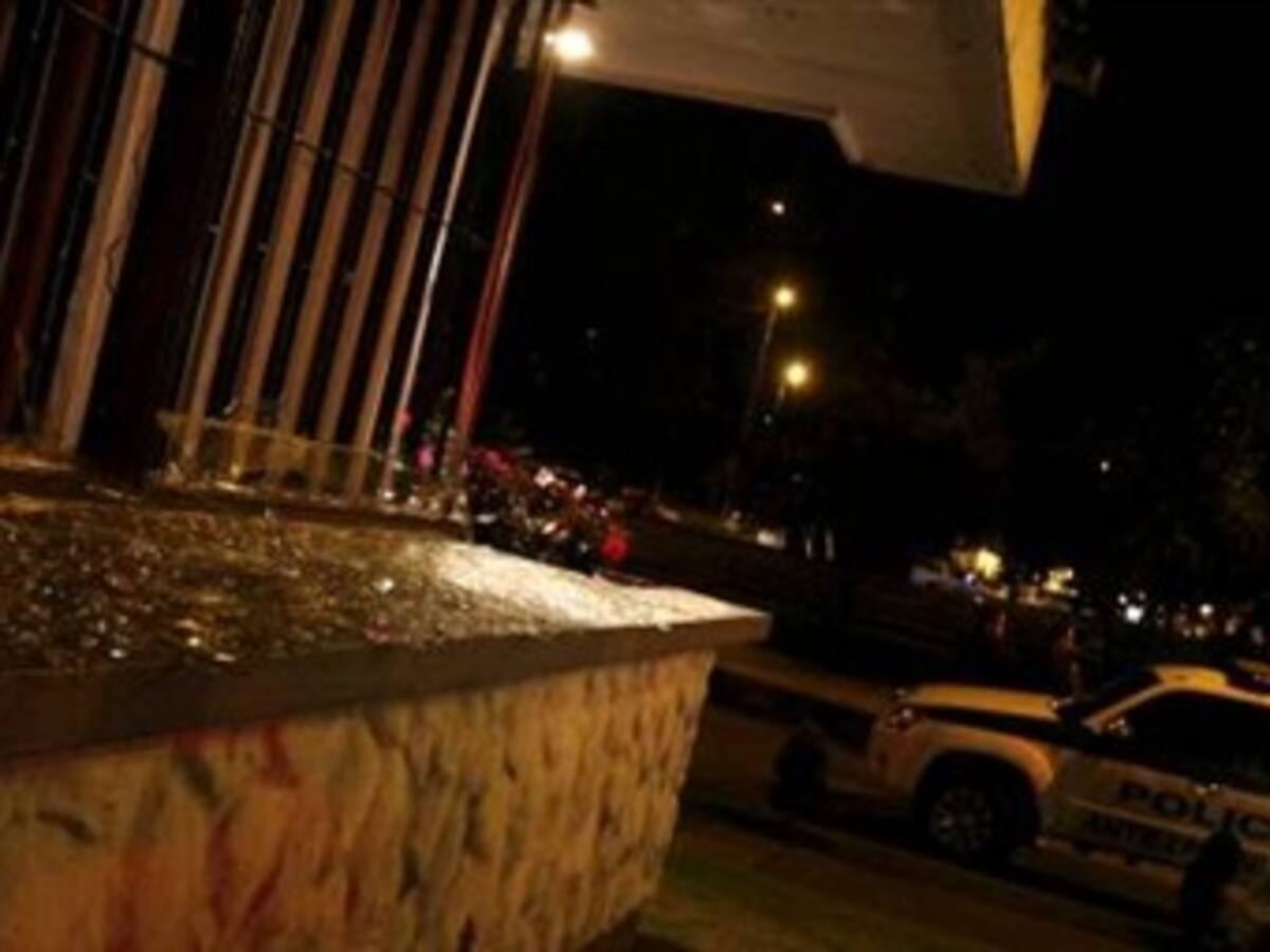 Por caso de ‘amanecedero’, Petro pide que se reevalue la labor de la Policía en el país