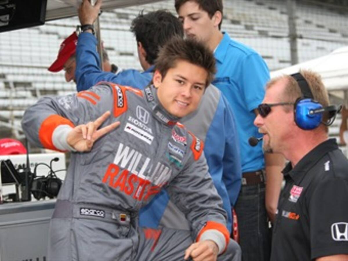 Sebastián Saavedra no terminó en Indianápolis donde ganó Dario Franchitti