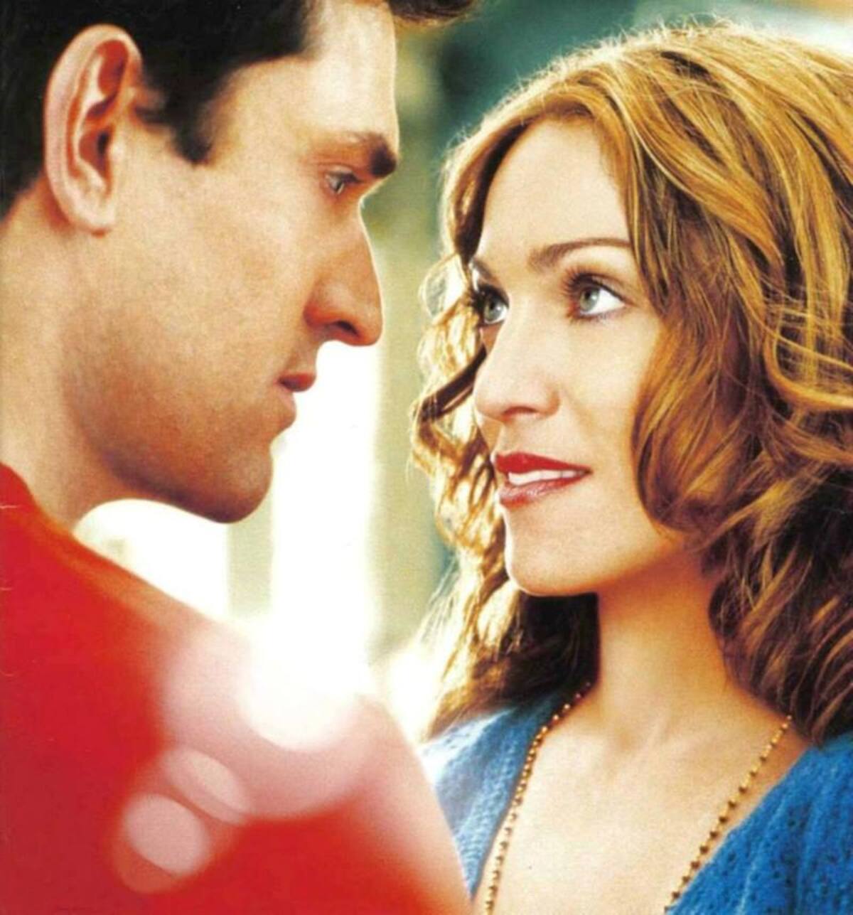 Protagonizada por Madonna y Rupert Everett, es la cuarta banda sonora de la cantante.