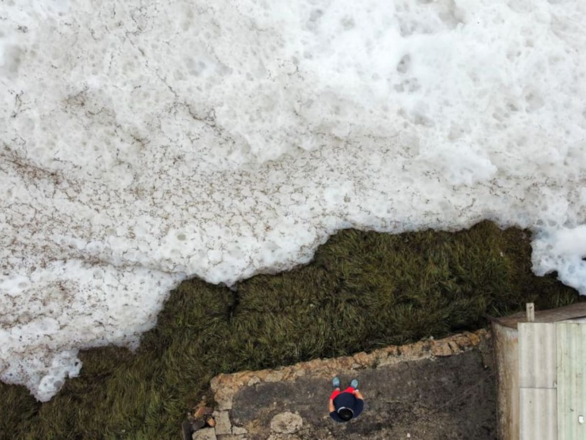 Espuma del río Balsillas llega hasta viviendas del municipio de Mosquera