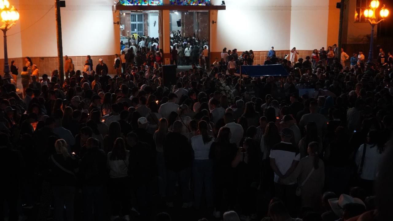 Velatón en El Carmen de Viboral.