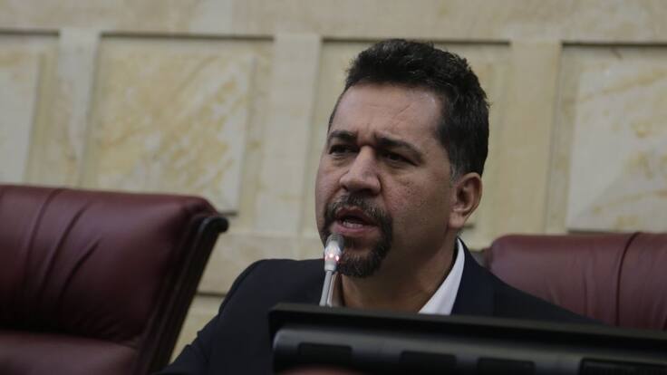 Al Oído: De embajador investigado por tráfico, a defensor de régimen violador de derechos