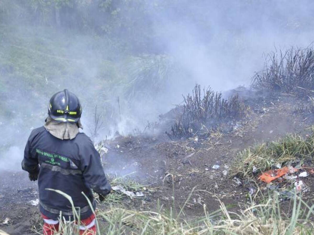 Comunidad en el municipio de Bolívar, Cauca, dice que el Ejército propicio incendio forestal