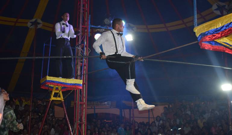 El circo, la parte social del Ejercito Nacional de Colombia