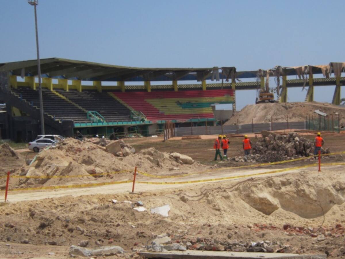 Santos estudia incluir en Reforma Tributaria nuevo impuesto de valorización para obras