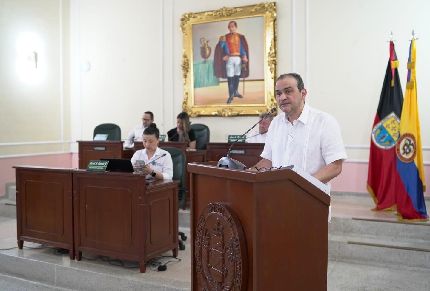 Desde el salón de sesiones el mandatario departamental realizó llamado para conocer como aportarán en construcción de paz