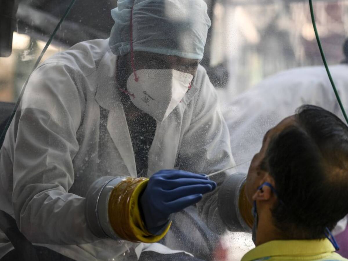 Coronavirus podría seguir en pulmones de pacientes recuperados: estudio