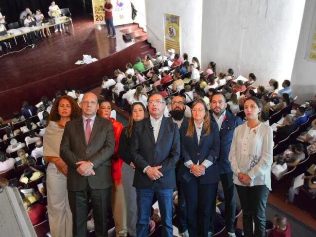 Qué es un cabildo abierto y para qué sirve: Este es el mecanismo que convocó Gustavo Petro 