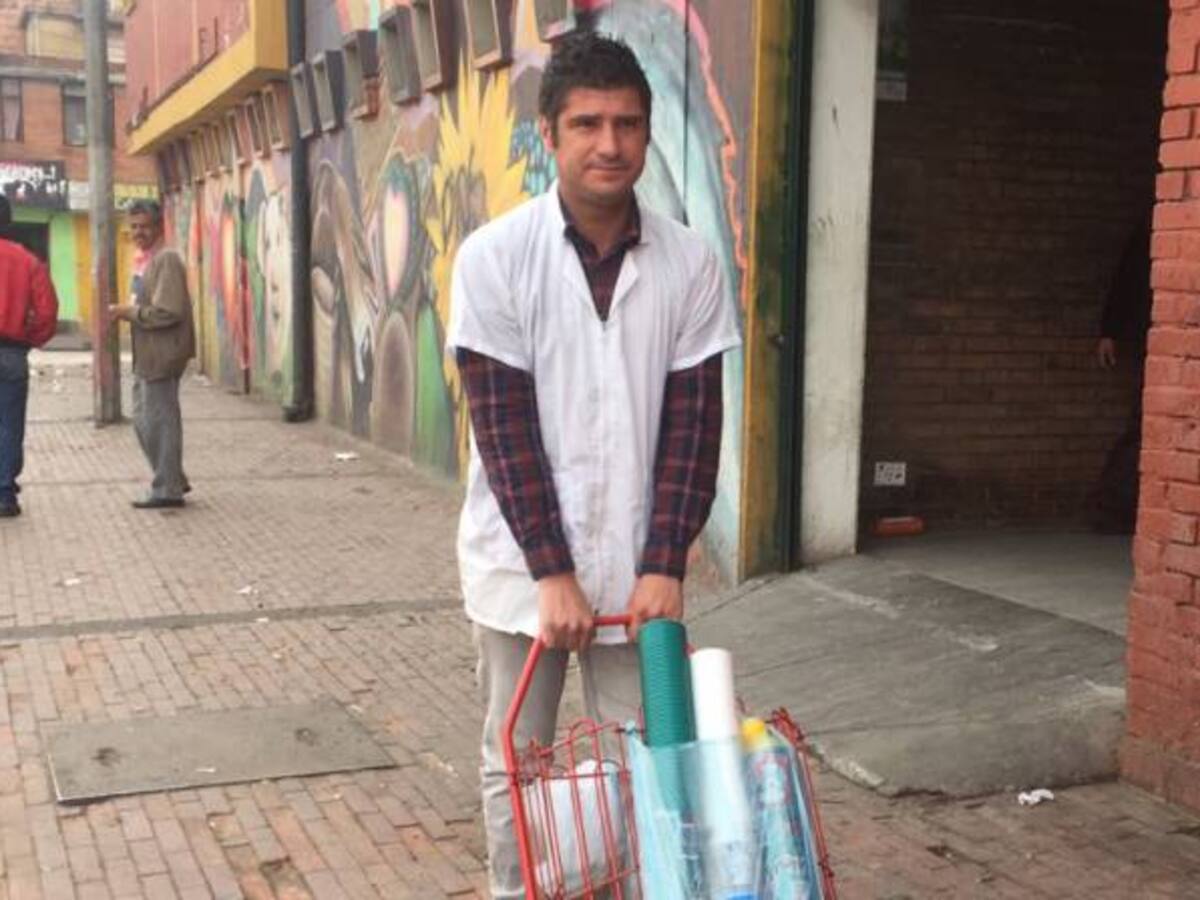 En los zapatos de un vendedor de tinto en Bogotá