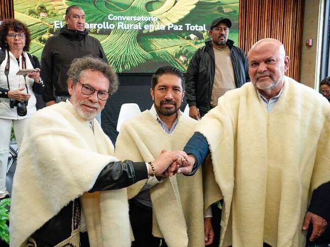 Pastor Alape, César Pachón y Salvatore Mancuso. Foto: suministrada.