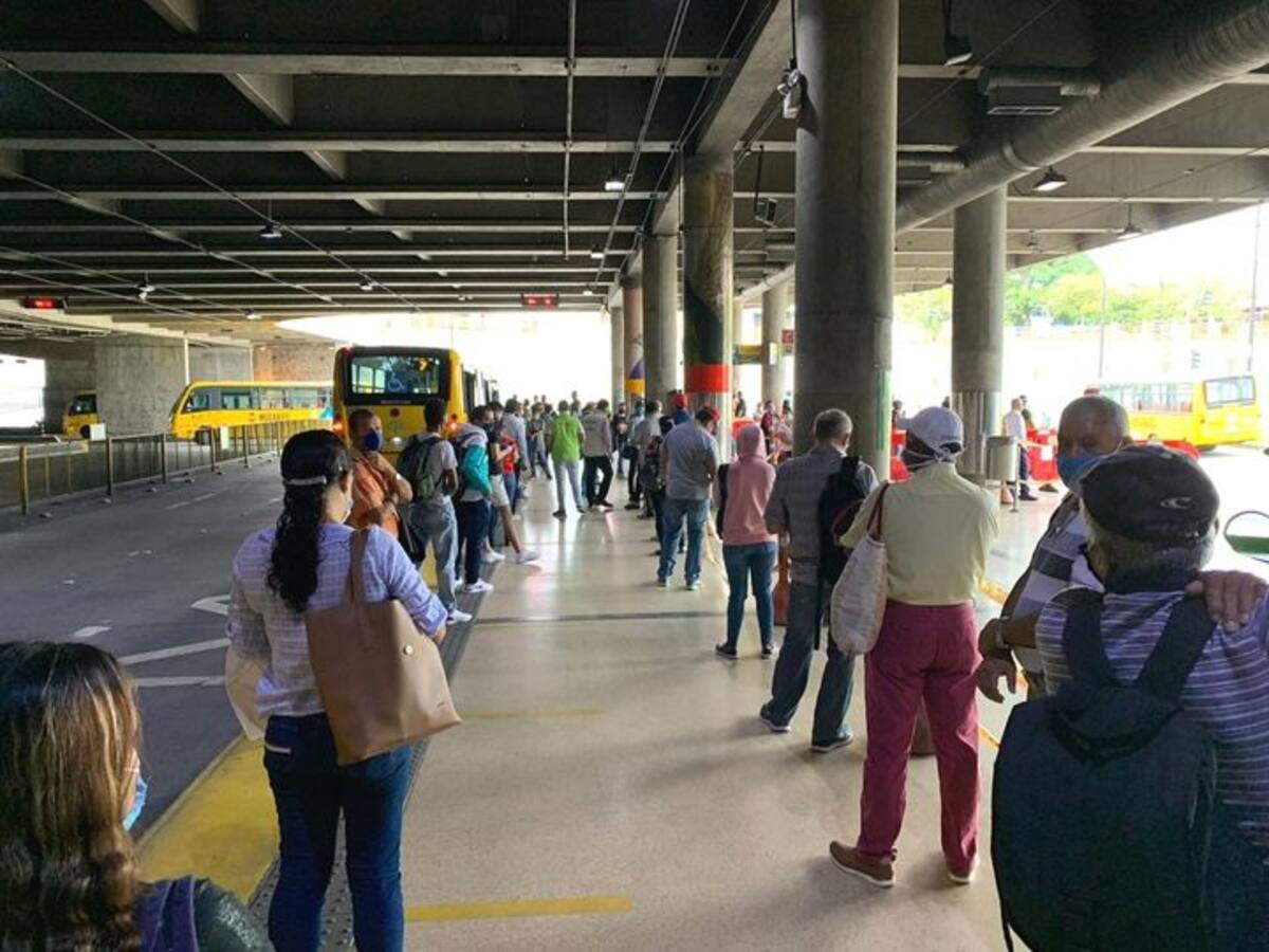 Alcaldía busca solución a caída excesiva de agua en el intercambiador de Megabús en Cuba