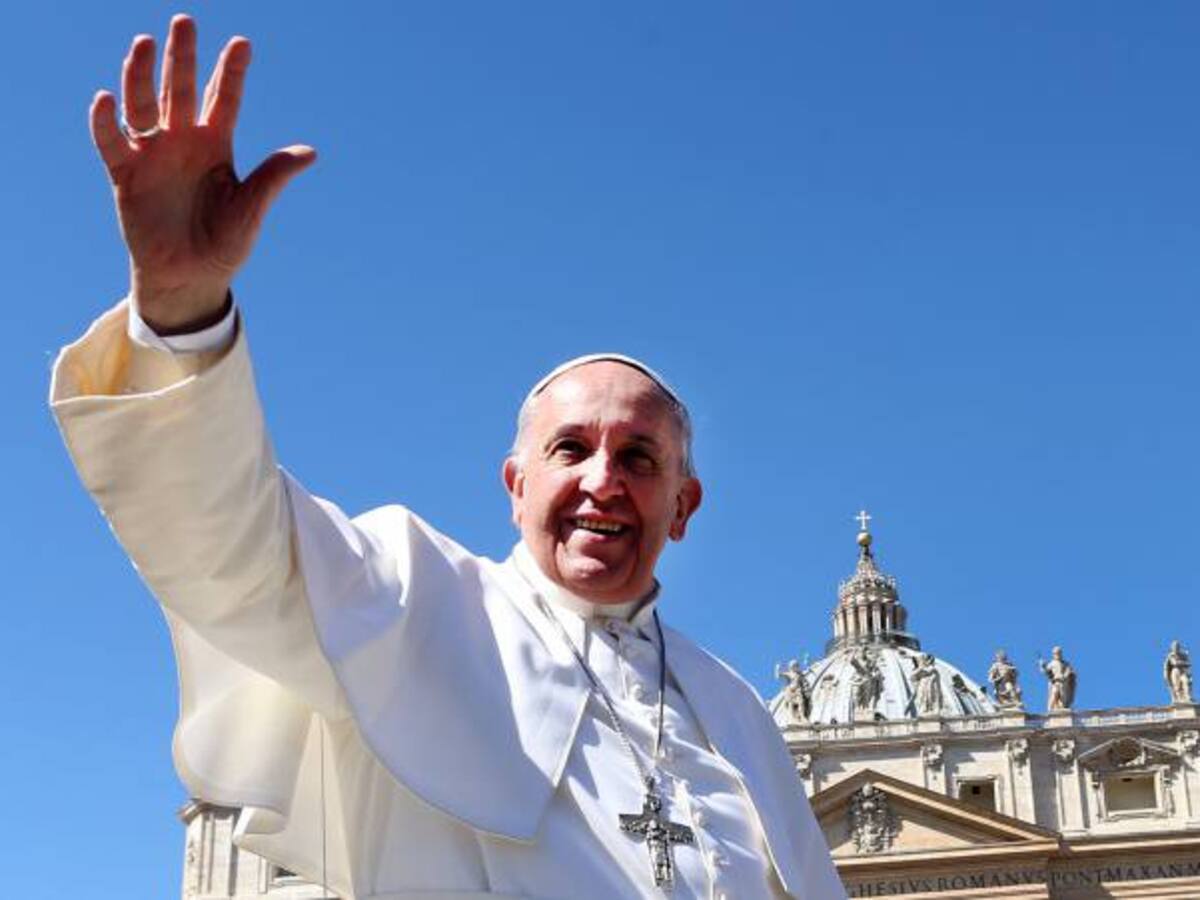 La paz debe ser para tratarnos como hermanos, nunca como enemigos: papa Francisco
