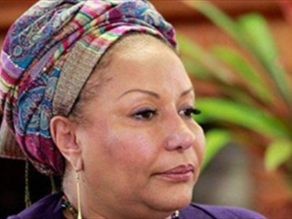 Una cosa dice Santos y otra la que hace el Ejército: Piedad Córdoba