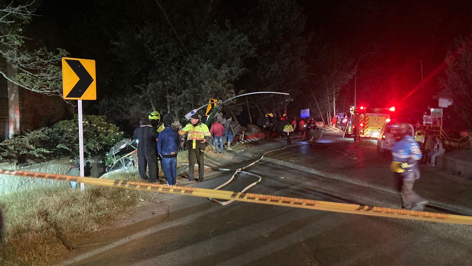 Accidente en Moravita habría dejado al menos tres personas fallecidas y siete más heridas