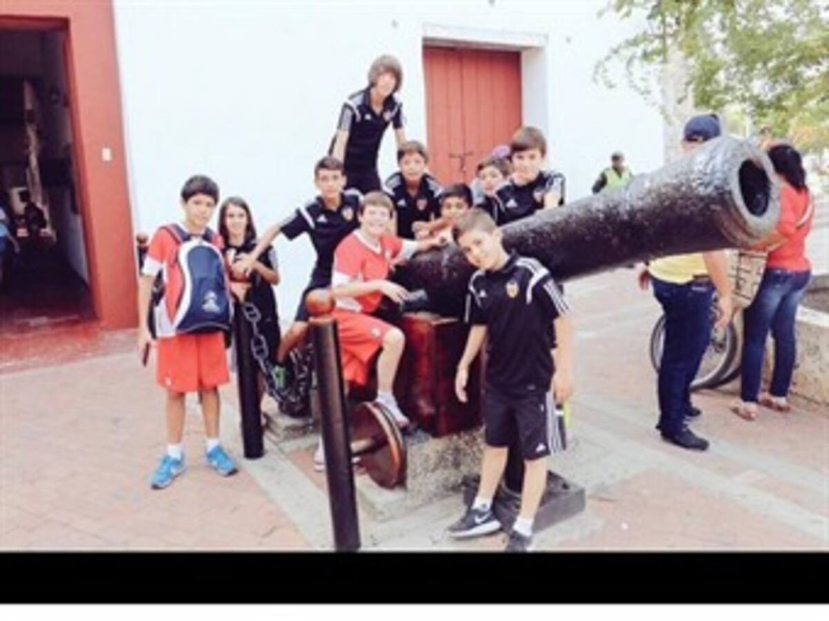 Promesas del fútbol europeo de turistas en Cartagena de Indias