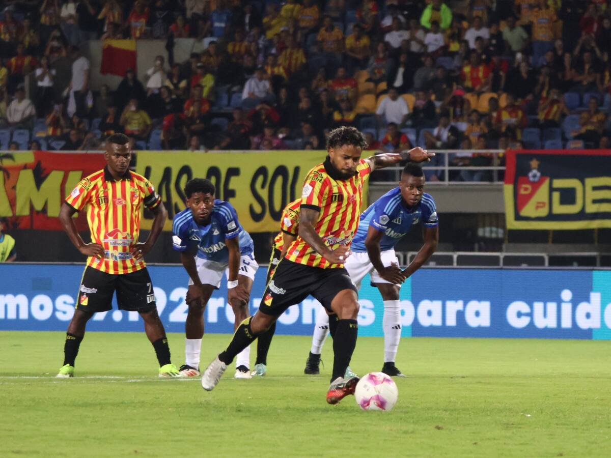 Pereira remonta ante Millonarios y lo deja al borde de la eliminación: Resumen del partido