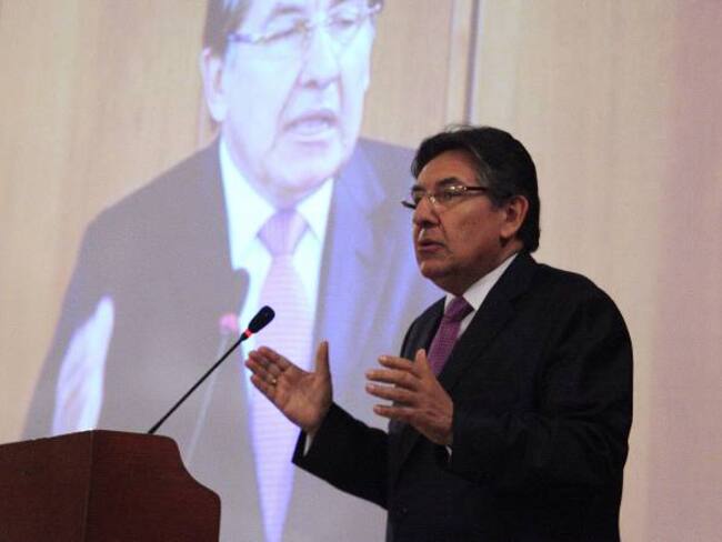 Néstor Humberto Martínez nuevo Fiscal General