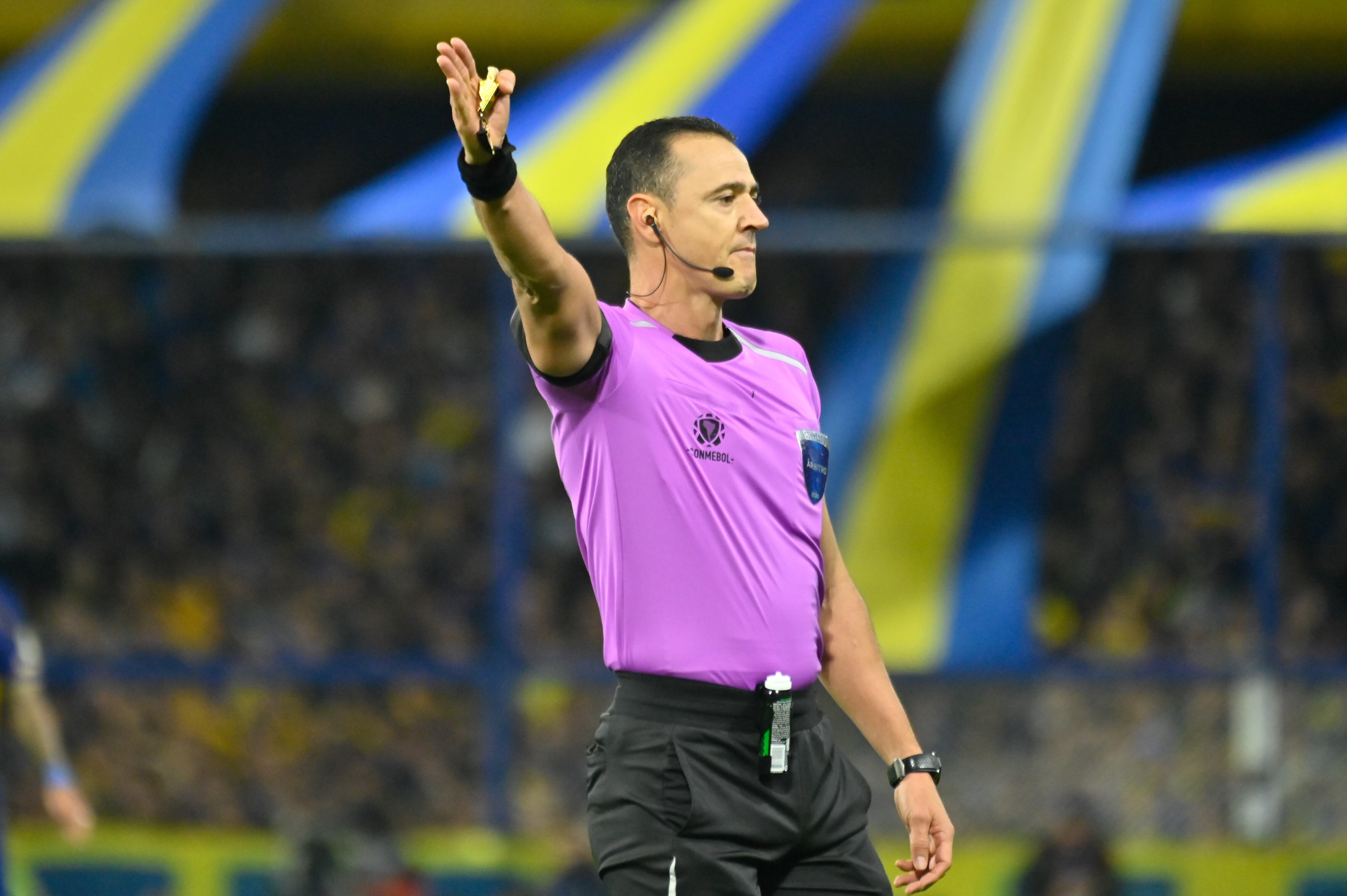 Wilmar Roldán, árbitro central colombiano. (Photo by Juan Manuel Baez/NurPhoto via Getty Images)