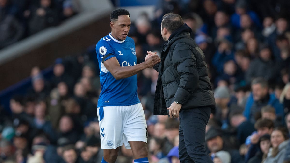 Yerry Mina, en duda para enfrentar al Manchester City