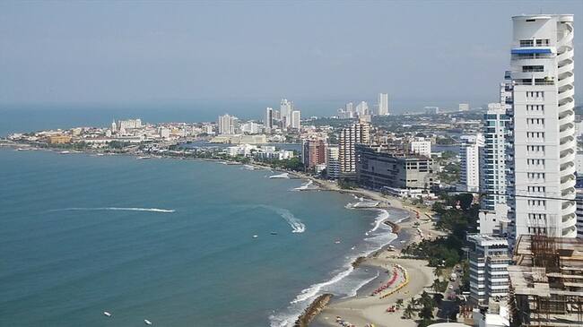Tres turistas de nacionalidad chilena denunciaron haber sido víctimas de los cobros excesivos de algunos de los comerciantes del sector de playas de Bocagrande. Foto: Colprensa