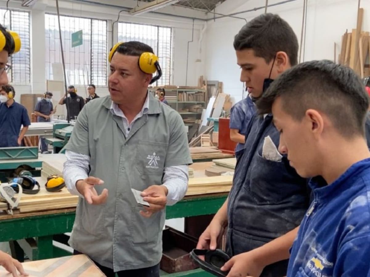 El SENA ofrece la doble titulación para más de 10.000 estudiantes en Caldas