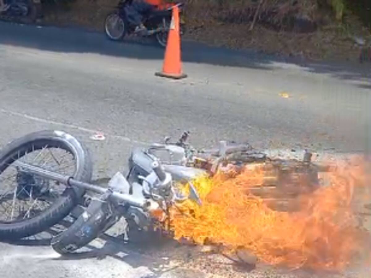 Motociclistas en Dosquebradas siguen quemando sus vehículos para evitar inmovilizaciones