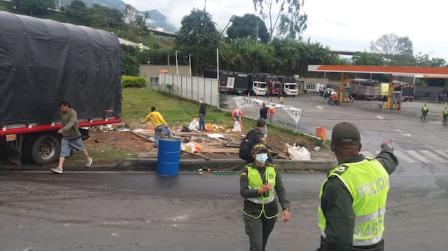 Bloqueos sector Versalles en Calarcá