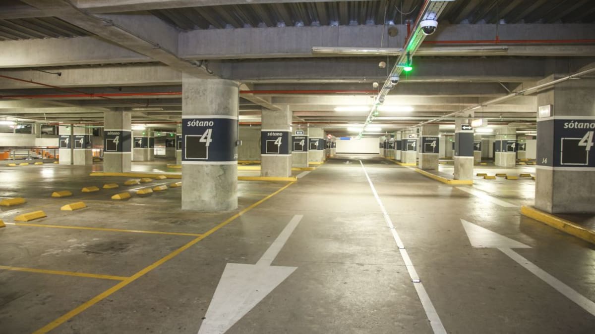 Proponen que en los centros comerciales no cobren parqueadero