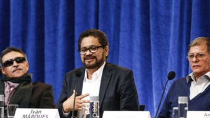 Farc esperan lograr la paz en 2013 pero critican afán del gobierno