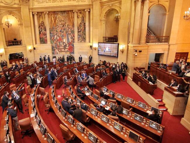 Archivan proyecto que buscaba limitar los periodos para ser congresista