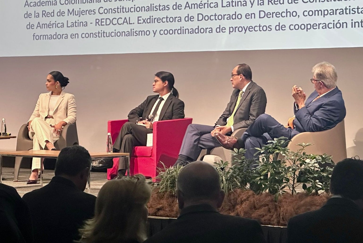 En la UPB Medellín se desarrolló el evento Diálogos Constitucionales: una construcción colectiva, una serie de debates sobre la evolución del Estado Colombiano con las constituciones.